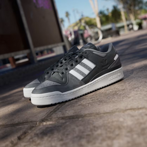 Adidas Skateboarding Forum 84 Low ADV Carbon/Crystal White/Grey Three Shoes